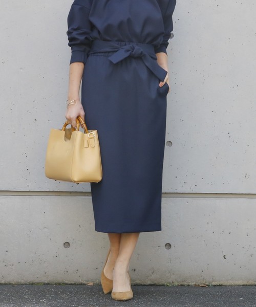 Liesse（リエス）の「ウエストリボンゆるタイトスカート（スカート・レディース・オフホワイト/ネイビー/ベージュ・S/M）」の3枚目の写真