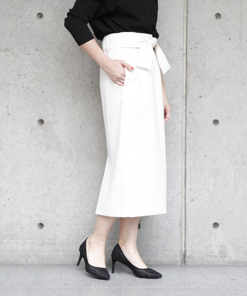 Liesse（リエス）の「ウエストリボンゆるタイトスカート（スカート・レディース・オフホワイト/ネイビー/ベージュ・S/M）」の16枚目の写真