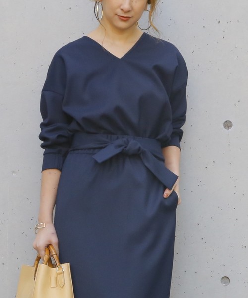 Liesse（リエス）の「ウエストリボンゆるタイトスカート（スカート・レディース・オフホワイト/ネイビー/ベージュ・S/M）」の5枚目の写真