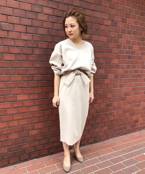 Liesse（リエス）の「ウエストリボンゆるタイトスカート（スカート・レディース・オフホワイト/ネイビー/ベージュ・S/M）」の4枚目の写真