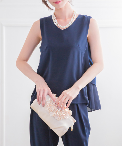 Fashion Letter（ファッションレター）の「2WAYサテンフラワー 結婚式バッグ（クラッチバッグ・レディース・ブラック/ネイビー/アイボリー/ワイン・FREE）」の2枚目の写真