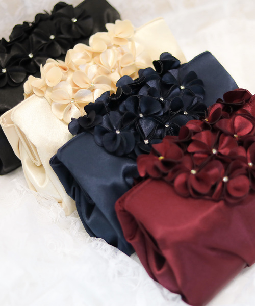 Fashion Letter（ファッションレター）の「2WAYサテンフラワー 結婚式バッグ（クラッチバッグ・レディース・ブラック/ネイビー/アイボリー/ワイン・FREE）」の11枚目の写真