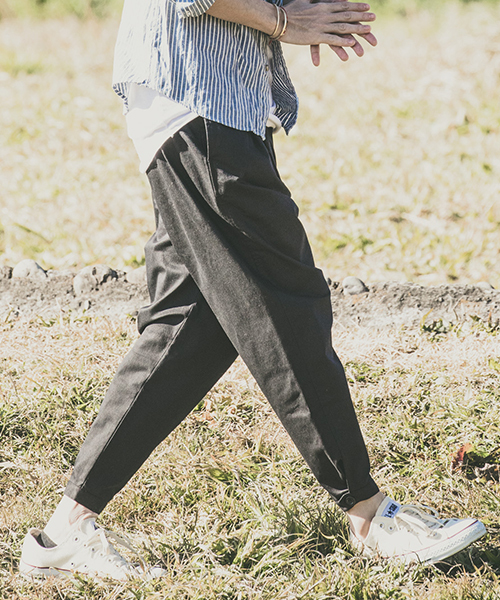 CAMBIO（カンビオ）の「mp6823-ワイドタックテーパードパンツ（その他パンツ・メンズ・ブラック/オリーブ/チャコール・S/M/L）」の12枚目の写真