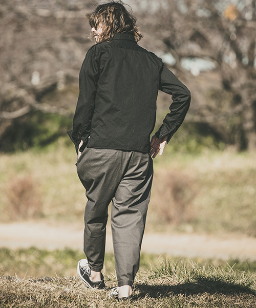 CAMBIO（カンビオ）の「mp6823-ワイドタックテーパードパンツ（その他パンツ・メンズ・ブラック/オリーブ/チャコール・S/M/L）」の13枚目の写真