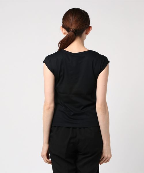 TRUDEA(トルディア)の「【接触冷感シルケット素材】メタルパーツ フレンチスリーブTシャツ(Tシャツ/カットソー・レディース・ベージュ/ブラック/ホワイト/ピンク/カーキ/グリーン・MEDIUM/LARGE)」の8枚目の写真