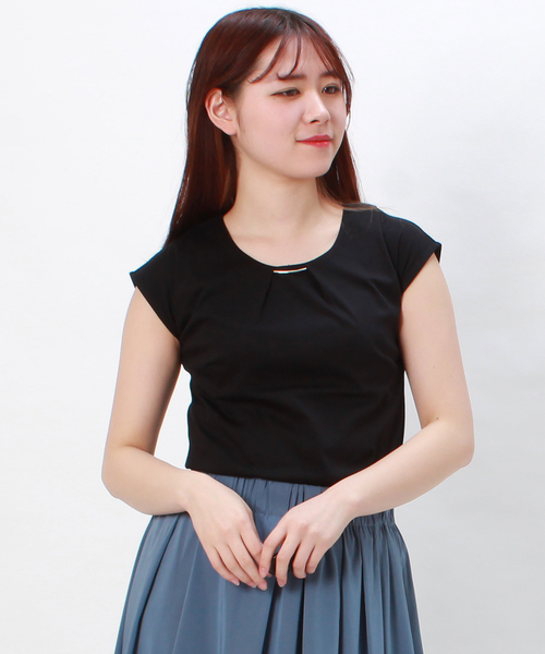 TRUDEA(トルディア)の「【接触冷感シルケット素材】メタルパーツ フレンチスリーブTシャツ(Tシャツ/カットソー・レディース・ベージュ/ブラック/ホワイト/ピンク/カーキ/グリーン・MEDIUM/LARGE)」の3枚目の写真