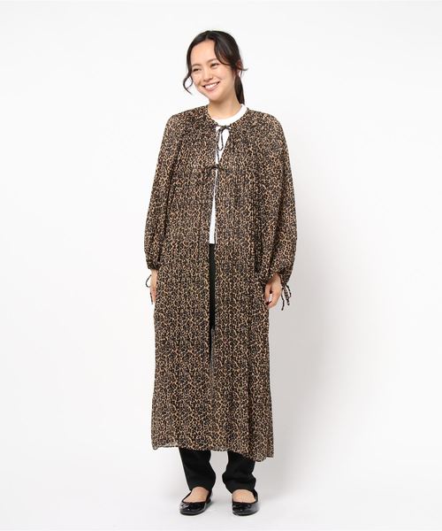 IENA(イエナ)の「LUNE プリーツレオパード ロングブラウス◆(ワンピース・レディース・ブラウン・FREE)」の3枚目の写真