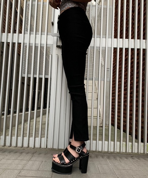 ENVYM(アンビー)の「フロントスリットジェギンス(その他パンツ・レディース・ブラック・S/M)」の4枚目の写真