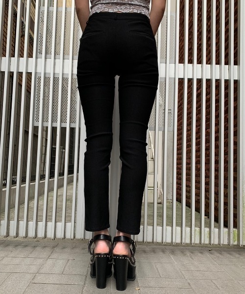 ENVYM(アンビー)の「フロントスリットジェギンス(その他パンツ・レディース・ブラック・S/M)」の2枚目の写真