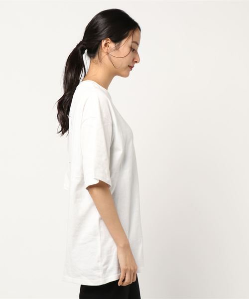 LOWRYS FARM（ローリーズファーム）の「ＡＲＴプリントＴＥＥ　877226（Tシャツ/カットソー・レディース・チャコールグレー/アイボリー/オフホワイト/グレー系その他/ホワイト系その他・FREE）」の6枚目の写真