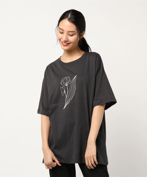 LOWRYS FARM（ローリーズファーム）の「ＡＲＴプリントＴＥＥ　877226（Tシャツ/カットソー・レディース・チャコールグレー/アイボリー/オフホワイト/グレー系その他/ホワイト系その他・FREE）」の10枚目の写真