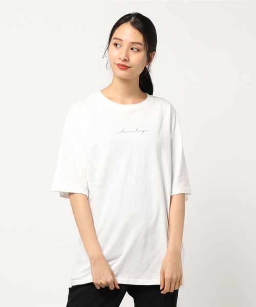 LOWRYS FARM（ローリーズファーム）の「ＡＲＴプリントＴＥＥ　877226（Tシャツ/カットソー・レディース・チャコールグレー/アイボリー/オフホワイト/グレー系その他/ホワイト系その他・FREE）」の9枚目の写真