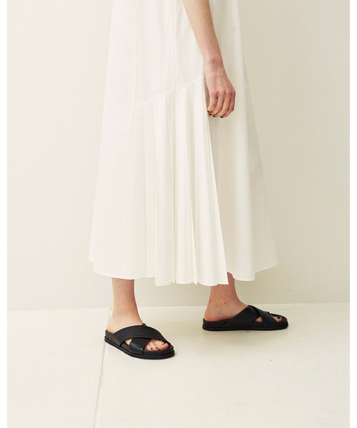 CASA FLINE（カーサフライン）の「ノースリーブサイドプリーツドレス（ワンピース・レディース・ホワイト/ブラウン・FREE）」の7枚目の写真