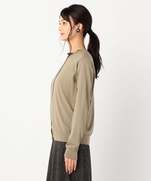 Rie Miller(リエミラー)の「18G天竺クルーネックカーディガン(カーディガン/ボレロ・レディース・ブラック/ベージュ/キャメル・38/36)」の5枚目の写真