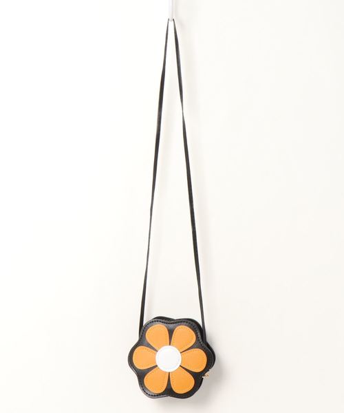 Fun & Daily(ファンアンドデイリー)の「F&D : フラワーミニポーチ(ショルダーバッグ・レディース・レッド/イエロー/ブルー・FREE)」の2枚目の写真