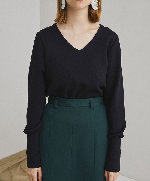 UNITED TOKYO（ユナイテッドトウキョウ）の「ベーシックVネックニット