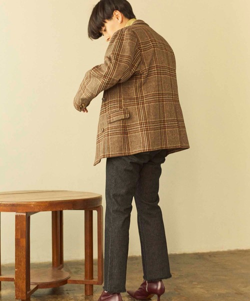 ANGIE（アンジー）の「カットオフセミフレアデニム【スタイリスト知念美加子さん×ANGIE 別注】（デニムパンツ・レディース・ブラック/インディゴブルー・SMALL/MEDIUM/LARGE）」の13枚目の写真