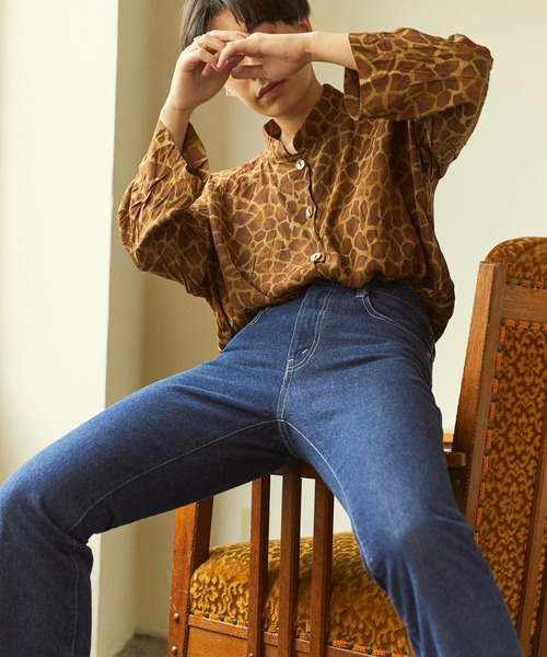 ANGIE（アンジー）の「カットオフセミフレアデニム【スタイリスト知念美加子さん×ANGIE 別注】（デニムパンツ・レディース・ブラック/インディゴブルー・SMALL/MEDIUM/LARGE）」の6枚目の写真