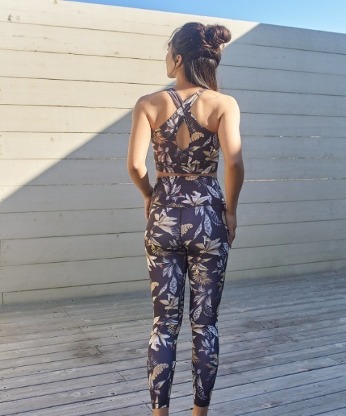 Ungrid（アングリッド）の「【ムラサキスポーツ別注】UNGRID/アングリッド  水陸両用フィットネスブラトップ/セットアップ対応   61301（水着・レディース・ブラック/カーキ/ホワイト/グレー/ベージュ/ブラウン・L/M）」の20枚目の写真