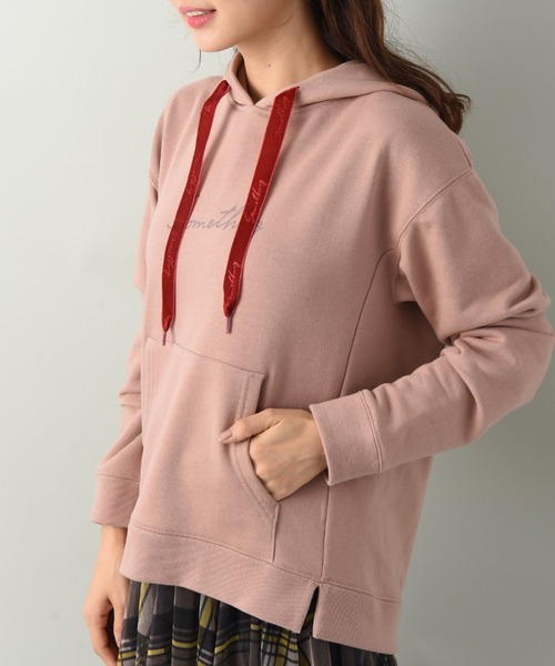 SOMETHING（サムシング）の「【ＳＯＭＥＴＨＩＮＧ】ＳＯＭＥＴＨＩＮＧ　ＬＯＧＯ　ＨＯＯＤＩＥ（パーカー・レディース・ベージュ/パープル/ピンク・FREE）」の17枚目の写真