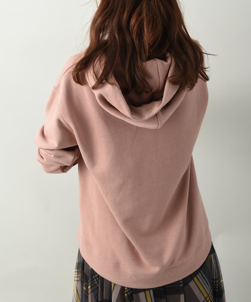 SOMETHING（サムシング）の「【ＳＯＭＥＴＨＩＮＧ】ＳＯＭＥＴＨＩＮＧ　ＬＯＧＯ　ＨＯＯＤＩＥ（パーカー・レディース・ベージュ/パープル/ピンク・FREE）」の19枚目の写真