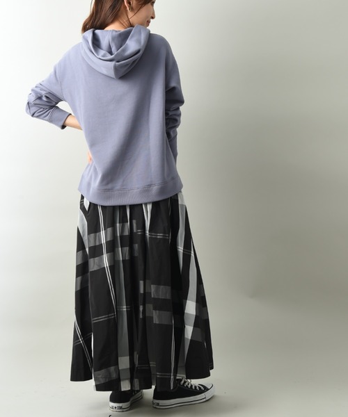 SOMETHING（サムシング）の「【ＳＯＭＥＴＨＩＮＧ】ＳＯＭＥＴＨＩＮＧ　ＬＯＧＯ　ＨＯＯＤＩＥ（パーカー・レディース・ベージュ/パープル/ピンク・FREE）」の11枚目の写真