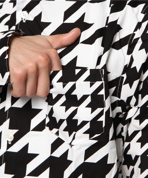 VENCEEXCHANGE（ヴァンスエクスチェンジ）の「Wネームクレイジーチドリシャツ（シャツ/ブラウス・メンズ・ホワイト/ブルー・MEDIUM/LARGE）」の8枚目の写真