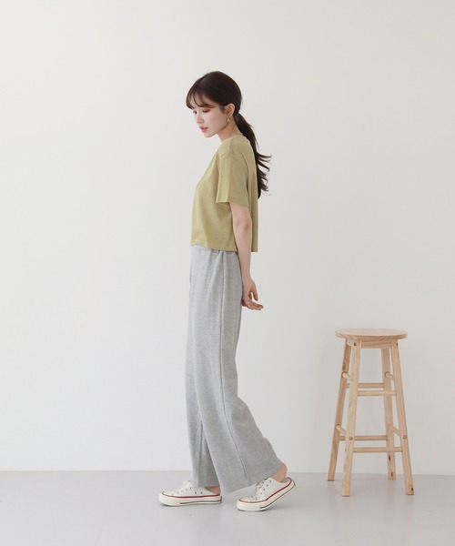 by muni:r(バイ ムニール)の「クロップドTシャツ(Tシャツ/カットソー・レディース・パープル/カーキ/ピンク/イエロー/アイボリー・FREE)」の11枚目の写真