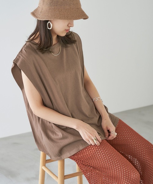 Chaco closet(チャコ クローゼット)の「タックノースリーブ カットソー(Tシャツ/カットソー・レディース・ホワイト/ピンク系その他/ブラウン/グリーン/チャコールグレー・FREE)」の3枚目の写真