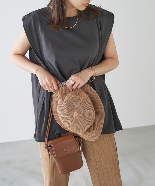 Chaco closet(チャコ クローゼット)の「タックノースリーブ カットソー(Tシャツ/カットソー・レディース・ホワイト/ピンク系その他/ブラウン/グリーン/チャコールグレー・FREE)」の11枚目の写真