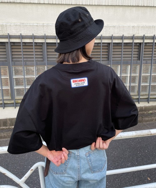 BIG MAC（ビッグマック）の「【BIG MAC×FACE】別注LOGO Shirt Sleeve TEE/ロゴプリントTシャツ（Tシャツ/カットソー・メンズ・ブラック/ホワイト・MEDIUM/LARGE）」の18枚目の写真