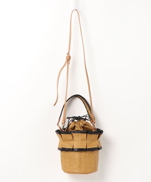 Tiara（ティアラ）の「パイピングフリルバッグ（かごバッグ・レディース・ベージュ/ブラック・FREE）」の2枚目の写真