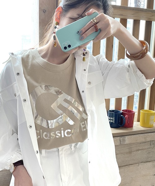 classicalelf（クラシカルエルフ）の「綿100％ オーガニックコットン。復刻、Classical ElfスポーツロゴbigTシャツ（Tシャツ/カットソー・レディース・ホワイト/ブラック/グレイッシュベージュ・MEDIUM/LARGE/X-LARGE）」の3枚目の写真