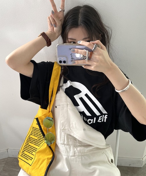 classicalelf（クラシカルエルフ）の「綿100％ オーガニックコットン。復刻、Classical ElfスポーツロゴbigTシャツ（Tシャツ/カットソー・レディース・ホワイト/ブラック/グレイッシュベージュ・MEDIUM/LARGE/X-LARGE）」の2枚目の写真
