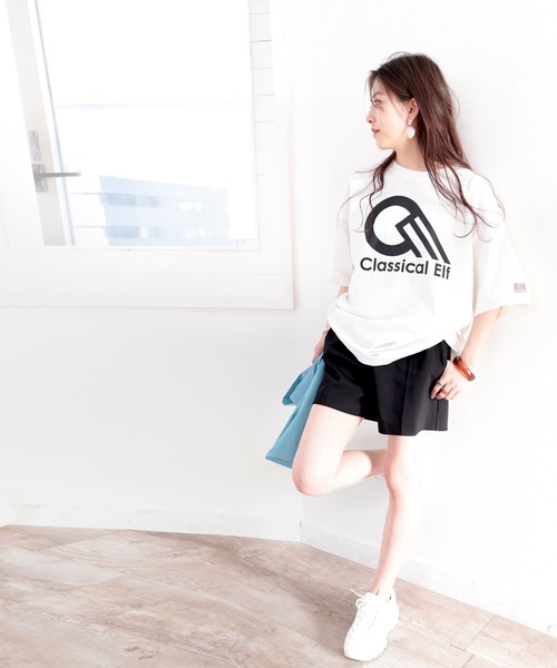 classicalelf（クラシカルエルフ）の「綿100％ オーガニックコットン。復刻、Classical ElfスポーツロゴbigTシャツ（Tシャツ/カットソー・レディース・ホワイト/ブラック/グレイッシュベージュ・MEDIUM/LARGE/X-LARGE）」の18枚目の写真