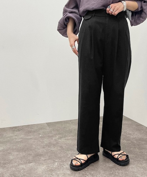 apres jour mignon（アプレジュールミニョン）の「ルーズテーパードパンツ 【ZOZOTOWN限定アイテム】（その他パンツ・レディース・グリーン/ライトベージュ/ブラック・フリー/X-LARGE）」の2枚目の写真