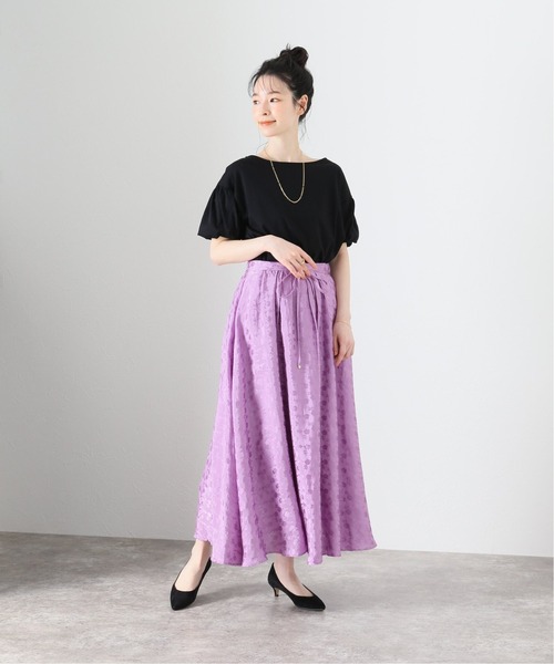 La TOTALITE（ラトータリテ）の「フラワージャガードレーヨンタックスカート【手洗い可能】◆（スカート・レディース・ラベンダー/ダークブルー・38/36）」の6枚目の写真