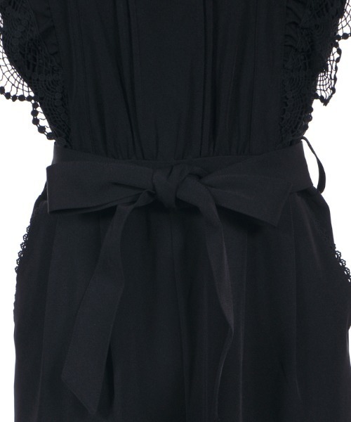 axes femme(アクシーズファム)の「フリル×レースサロペット(サロペット/オーバーオール・レディース・ベージュ/カーキ/ブラック・MEDIUM)」の13枚目の写真