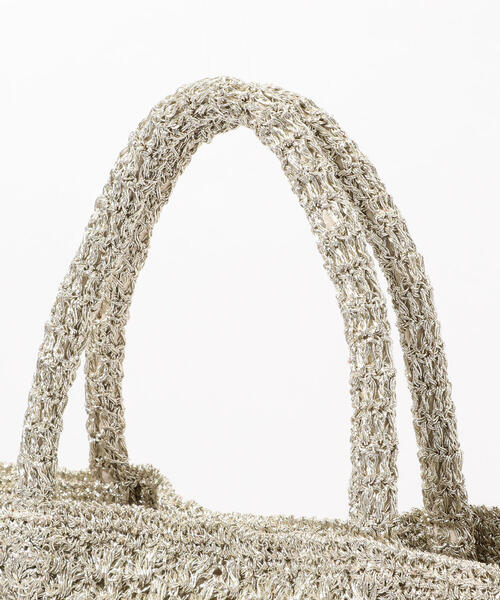 TOMORROWLAND （トゥモローランド）の「TOMORROWLAND メタリックリュレックス編みトートバッグ（トートバッグ・レディース・シルバー系その他・FREE）」の6枚目の写真