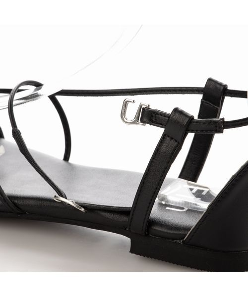 Fin（フィン）の「ストラップトングサンダル【低反発スポンジ入り】（サンダル・レディース・アイボリー/ブラック・22.5cm/23cm/23.5cm/24cm/24.5cm/25cm）」の7枚目の写真