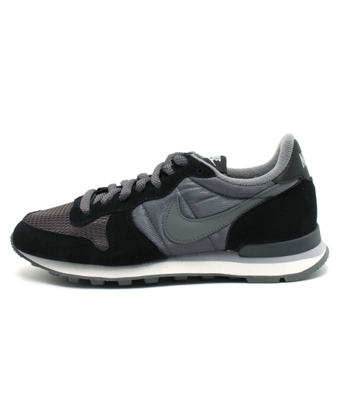 CIAOPANIC（チャオパニック）の「【NIKE】インターナショナリスト（スニーカー・レディース・グレー/ホワイト・24/23/25）」の3枚目の写真