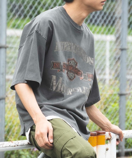 WEGO(ウィゴー)の「WEGO/ヘビーウエイト ピグメントロゴビックシルエット5分袖Tシャツ(Tシャツ/カットソー・メンズ・ブルー/ブラック/ホワイト/カーキ・MEDIUM/X-LARGE/LARGE)」の3枚目の写真