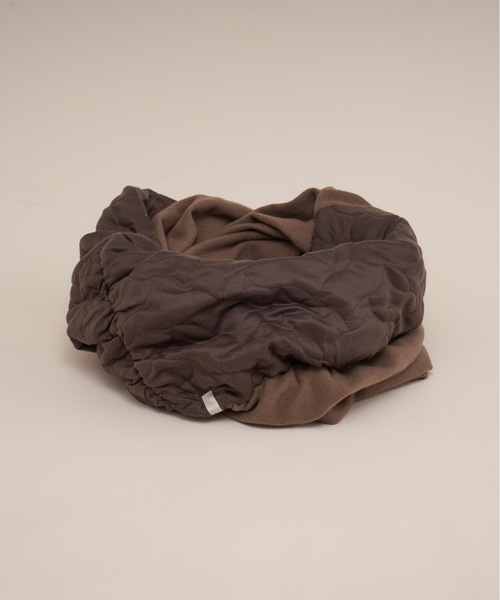 TROVE（トローヴ）の「TROVE 2021AW / JARVI LOOP MUFFLER / 65GOD02（ネックウォーマー/スヌード・メンズ・アッシュブラウン/グレー・FREE）」の3枚目の写真