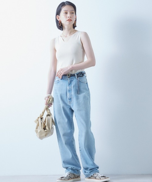 ECRIRE（エクリール）の「Vネックニットタンク（タンクトップ・レディース・ブラウン/グレー/オフホワイト・フリー）」の5枚目の写真