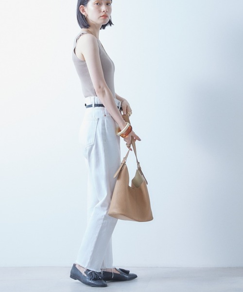 ECRIRE（エクリール）の「Vネックニットタンク（タンクトップ・レディース・ブラウン/グレー/オフホワイト・フリー）」の7枚目の写真