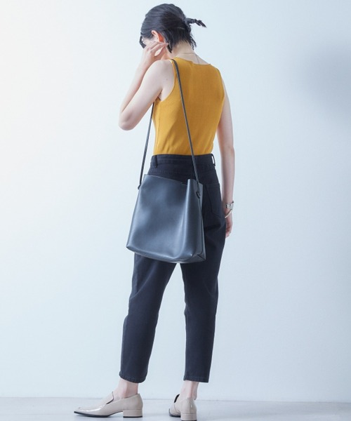 ECRIRE（エクリール）の「Vネックニットタンク（タンクトップ・レディース・ブラウン/グレー/オフホワイト・フリー）」の11枚目の写真