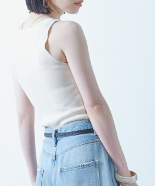 ECRIRE（エクリール）の「Vネックニットタンク（タンクトップ・レディース・ブラウン/グレー/オフホワイト・フリー）」の15枚目の写真