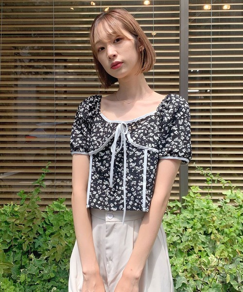 titty＆Co. PETIT（ティティアンドコープティ）の「【titty&Co.PETIT】バイカラーフラワーブラウス（シャツ/ブラウス・レディース・ブラック/ブルー/グリーン・FREE）」の4枚目の写真