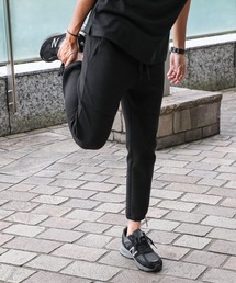 The DUFFER of ST.GEORGE（ザダファーオブセントジョージ）の「〔BLACK LABEL〕"A-PACK" GYM PANT：機能素材ソロテックス ダンボールニット アクティブ クロップドパンツ（スウェットパンツ）」
