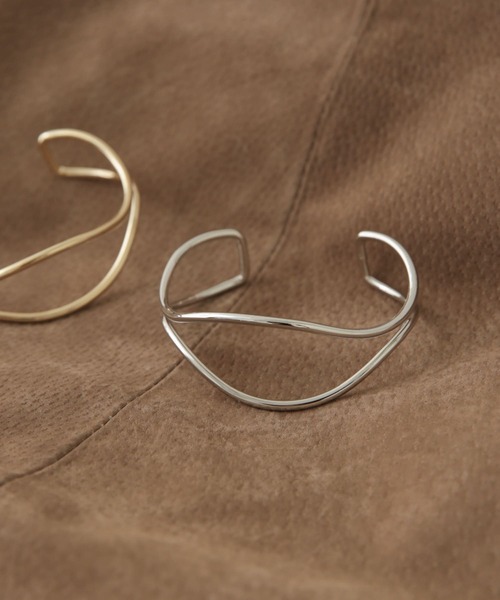 URBAN RESEARCH DOORS(アーバンリサーチドアーズ)の「ダブルラインバングル(ブレスレット・レディース・シルバー/ゴールド・ONE)」の5枚目の写真